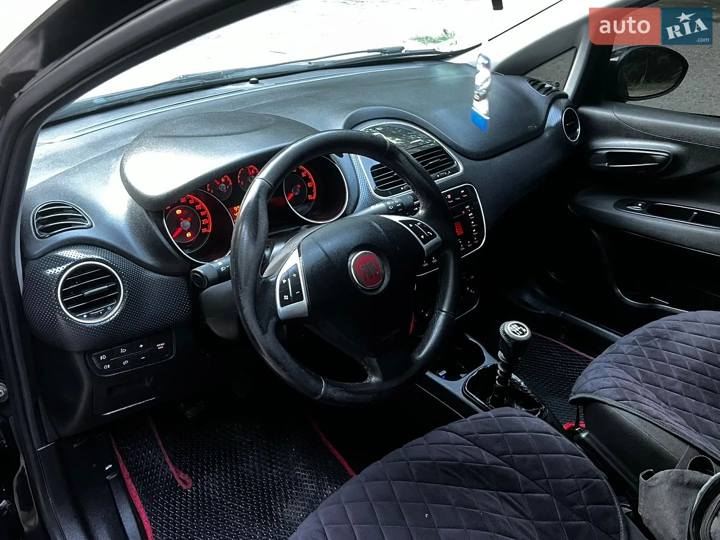 2011 Fiat Punto - мініатюра 11