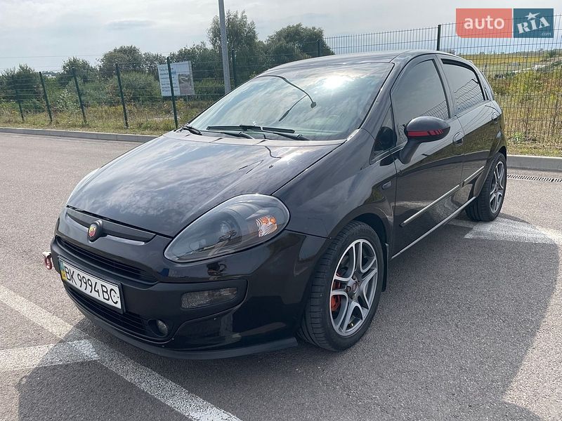 Хэтчбек Fiat Punto 2011 в Ровно