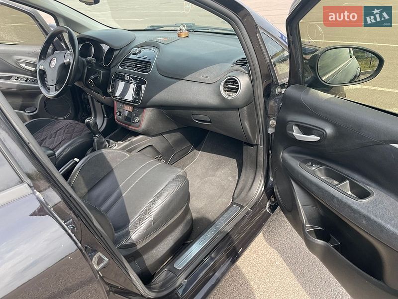 Хэтчбек Fiat Punto 2011 в Ровно