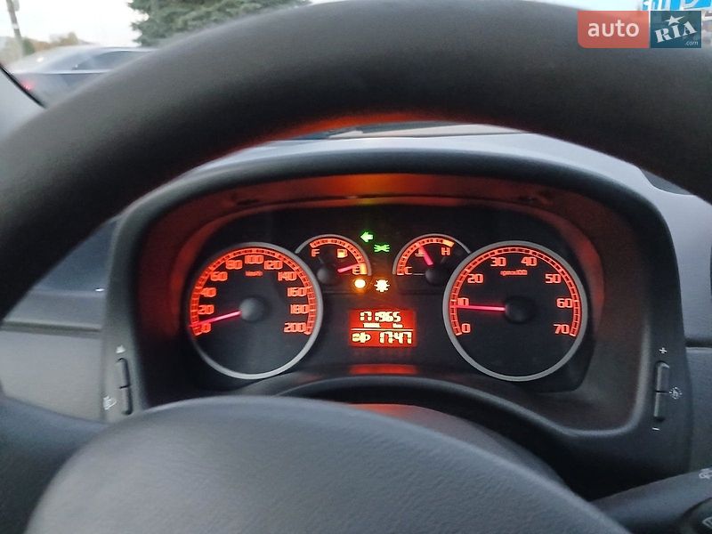 Хэтчбек Fiat Punto 2010 в Львове