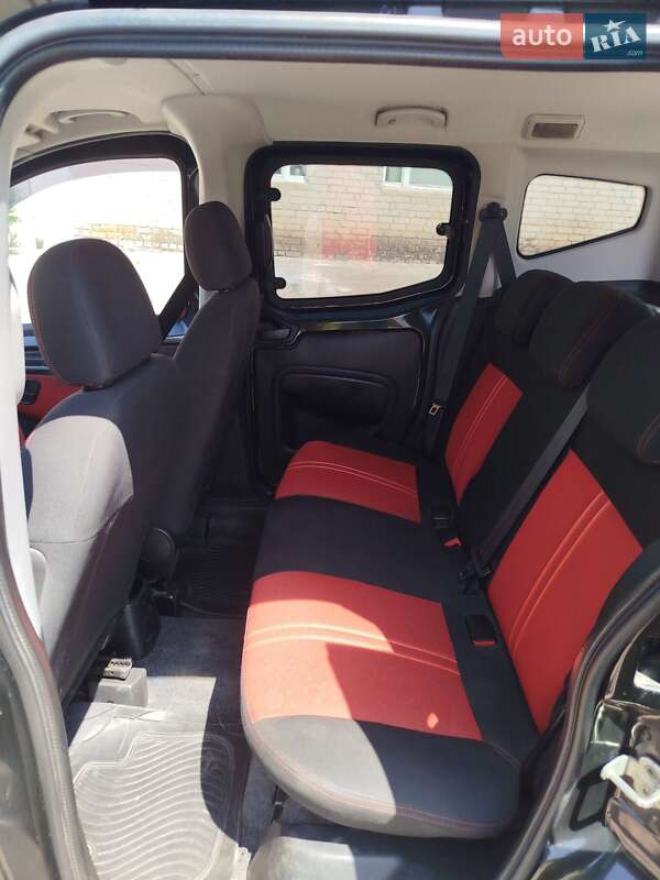Минивэн Fiat Qubo 2010 в Новом Буге