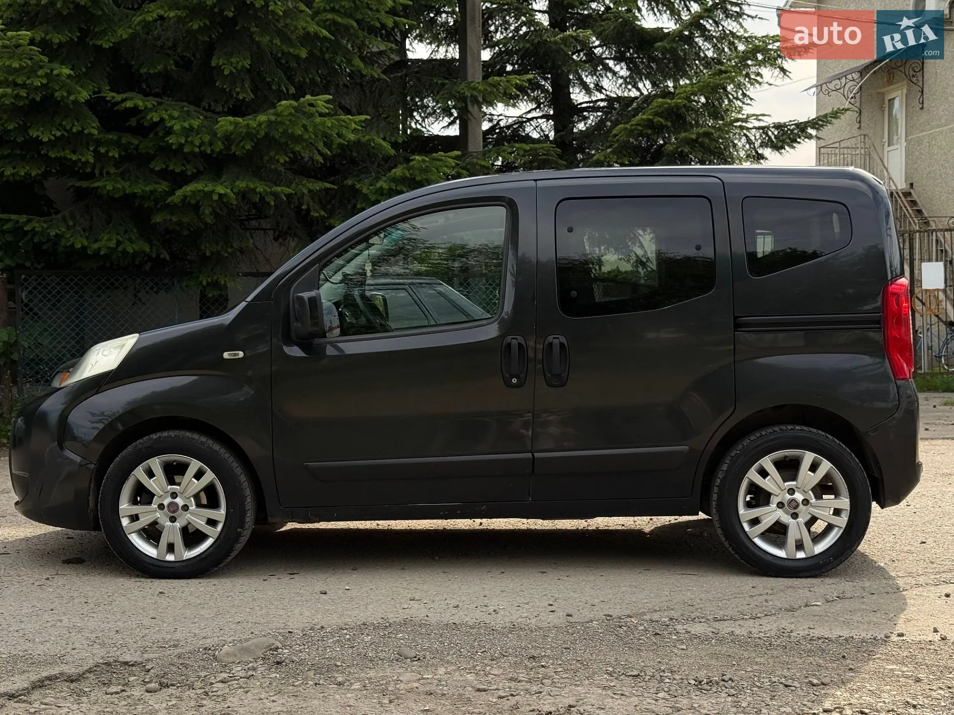 2011 Fiat Qubo - мініатюра 3
