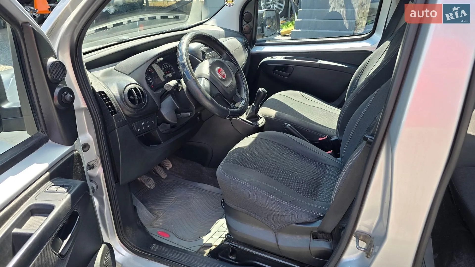 2017 Fiat Qubo - мініатюра 12