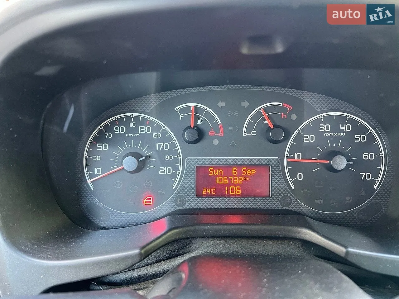 2010 Fiat Qubo - мініатюра 8