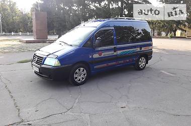 Грузопассажирский фургон Fiat Scudo 2005 в Новоархангельске