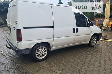 Грузовой фургон Fiat Scudo 2001 в Черновцах