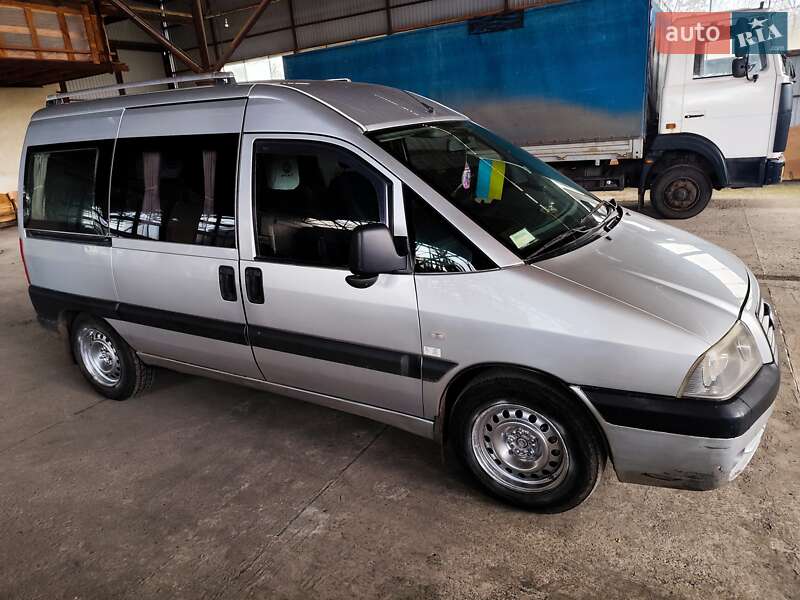 Минивэн Fiat Scudo 2004 в 