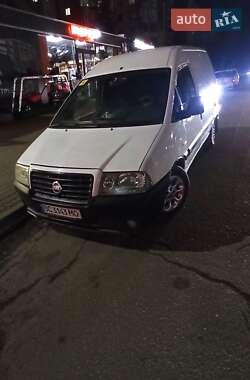 Вантажний фургон Fiat Scudo 2004 в Львові