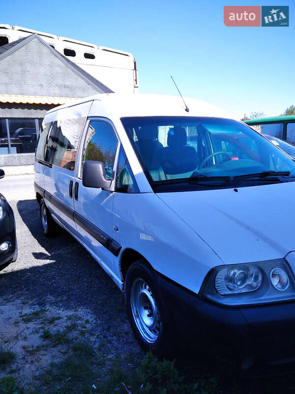 Минивэн Fiat Scudo 2006 в Вараше