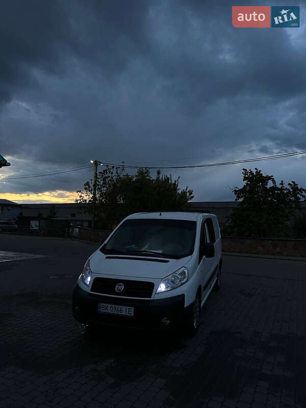 Минивэн Fiat Scudo 2008 в Киеве