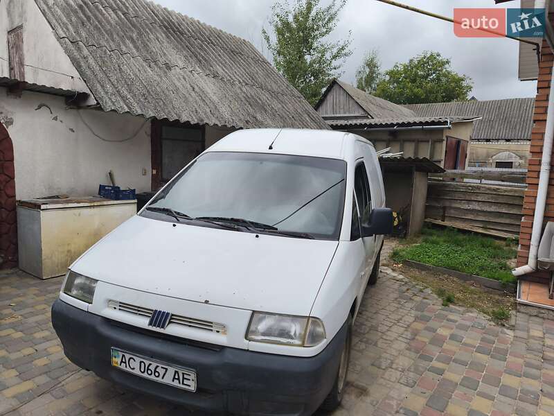 Грузовой фургон Fiat Scudo 2001 в 