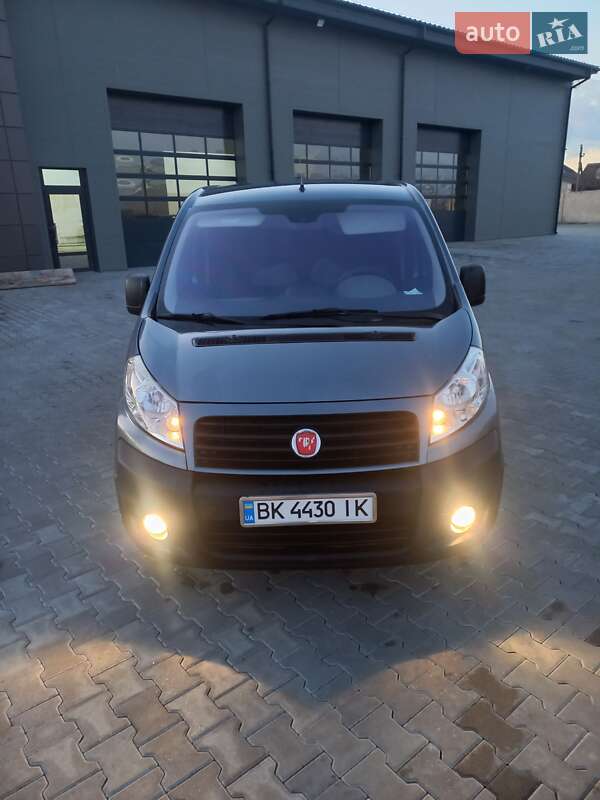 Минивэн Fiat Scudo 2007 в Сарнах