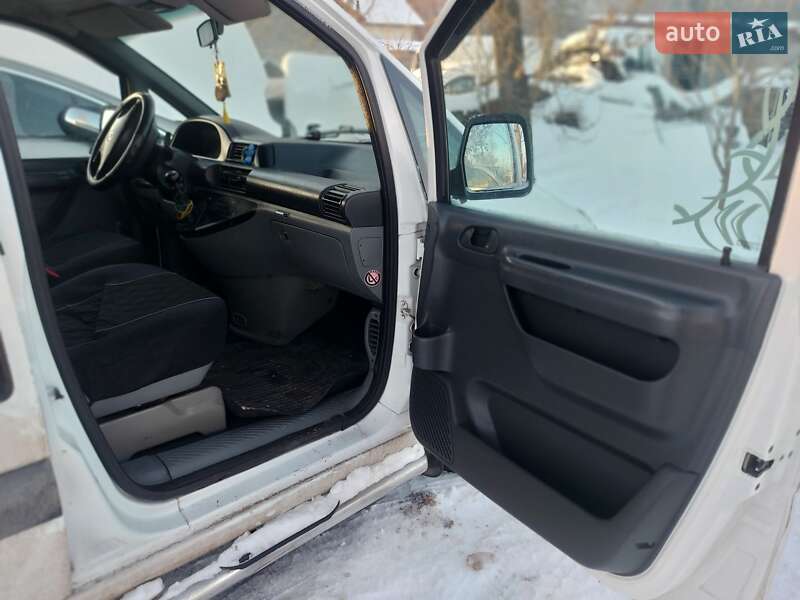 Минивэн Fiat Scudo 2006 в Остроге