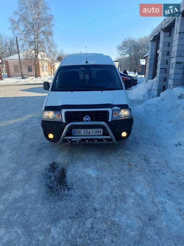 Минивэн Fiat Scudo 2006 в Остроге