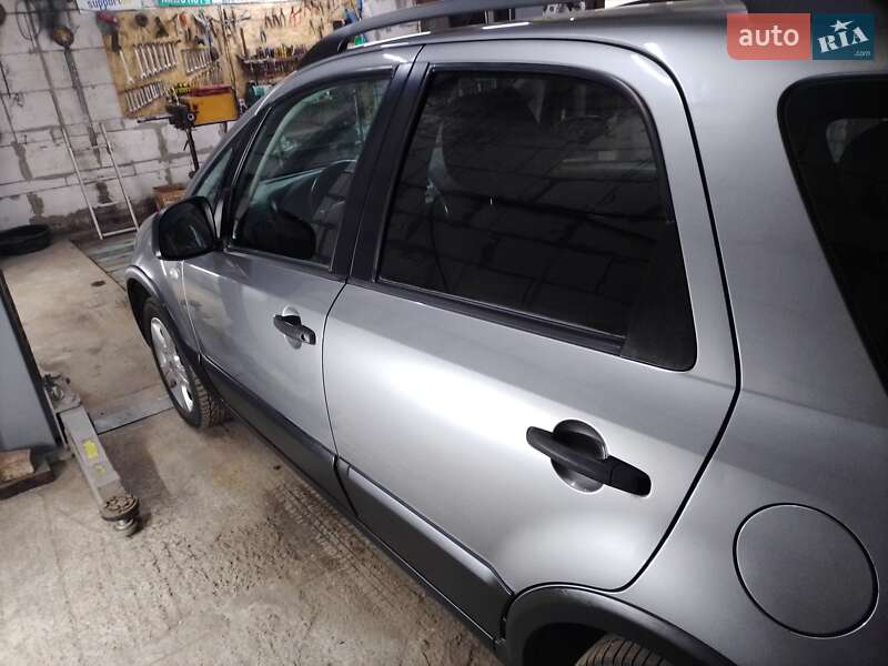 Внедорожник / Кроссовер Fiat Sedici 2009 в Киеве