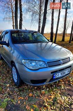 Седан Fiat Siena 2006 в Тростянце