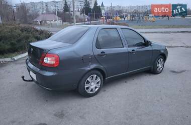 Седан Fiat Siena 2005 в Каневі