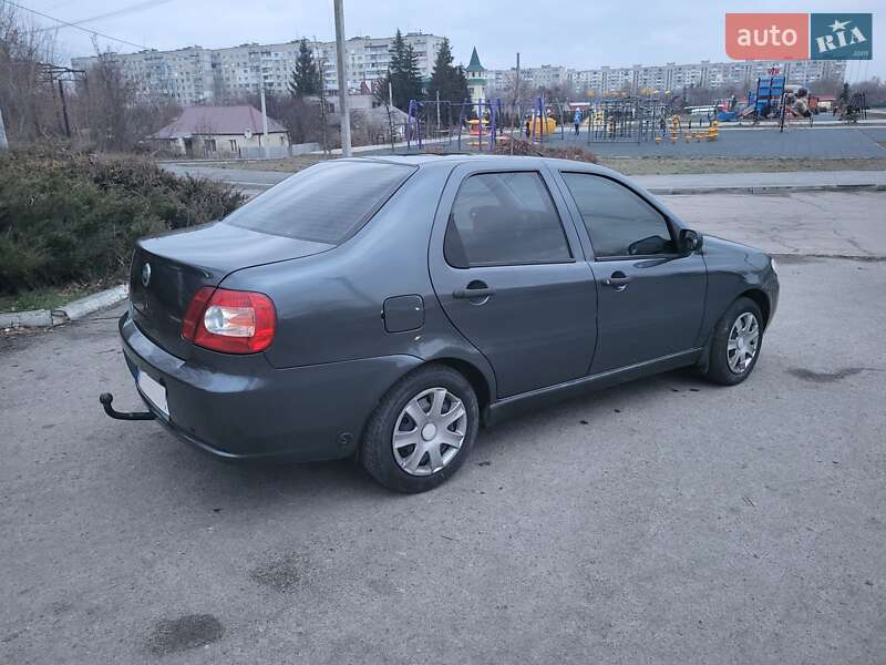 Седан Fiat Siena 2005 в 