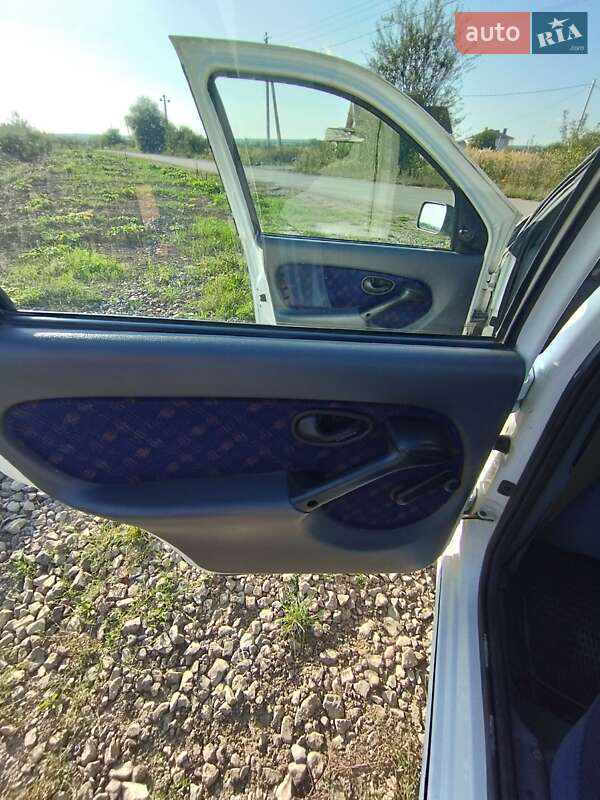 Седан Fiat Siena 1998 в Ивано-Франковске