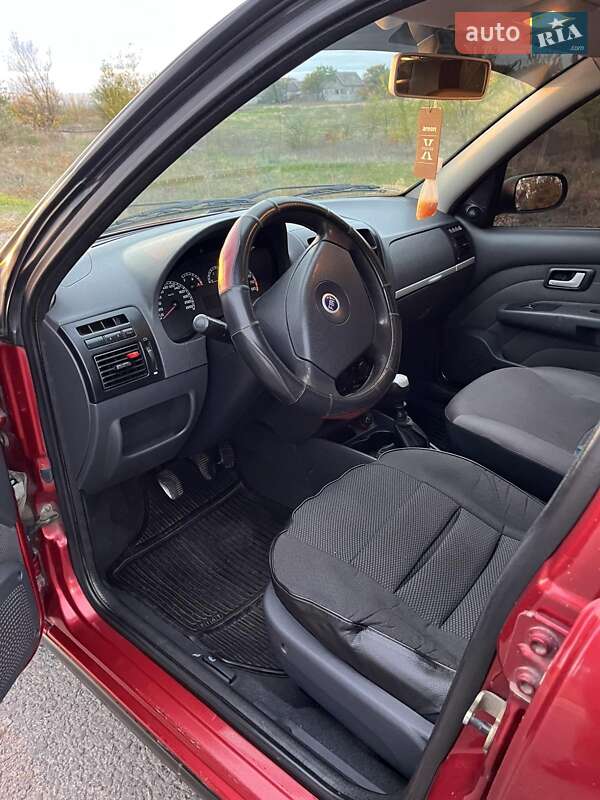 Седан Fiat Siena 2005 в Кривому Розі