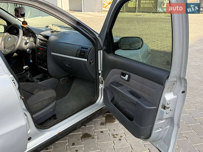 Седан Fiat Siena 2006 в Звягелі фото 10 Седан Fiat Siena 2006 в Звягелі