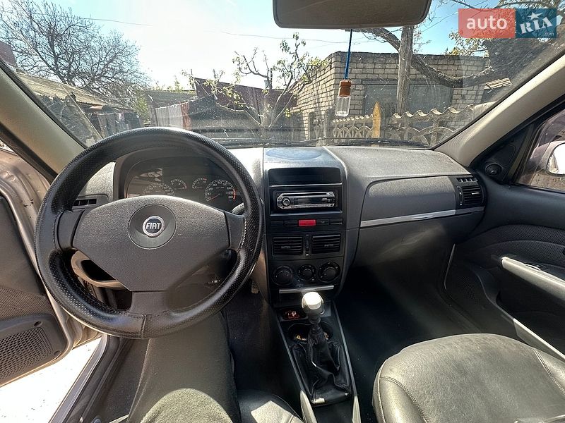 Седан Fiat Siena 2005 в Кривом Роге