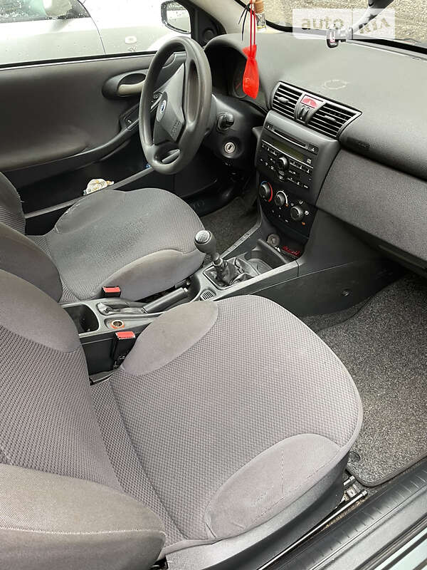 Хэтчбек Fiat Stilo 2004 в 