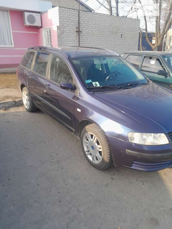 Универсал Fiat Stilo 2003 в Градижске