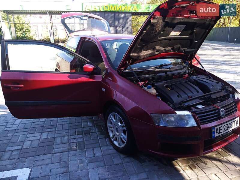 Хэтчбек Fiat Stilo 2004 в Новомосковске фото 2 Хэтчбек Fiat Stilo 2004 в Новомосковске