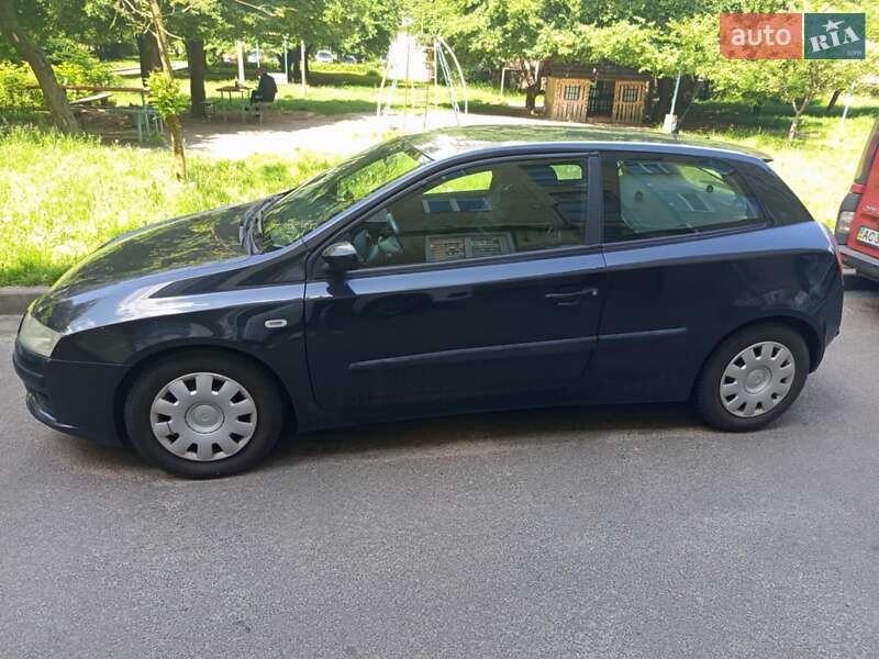 Хэтчбек Fiat Stilo 2003 в Луцке