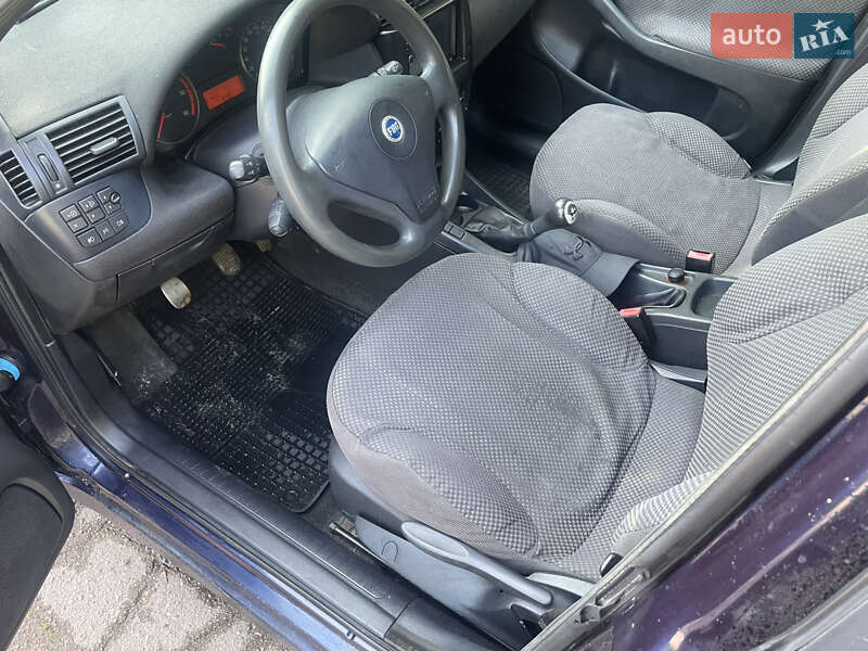 Хэтчбек Fiat Stilo 2001 в Житомире