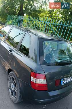 Хэтчбек Fiat Stilo 2002 в 