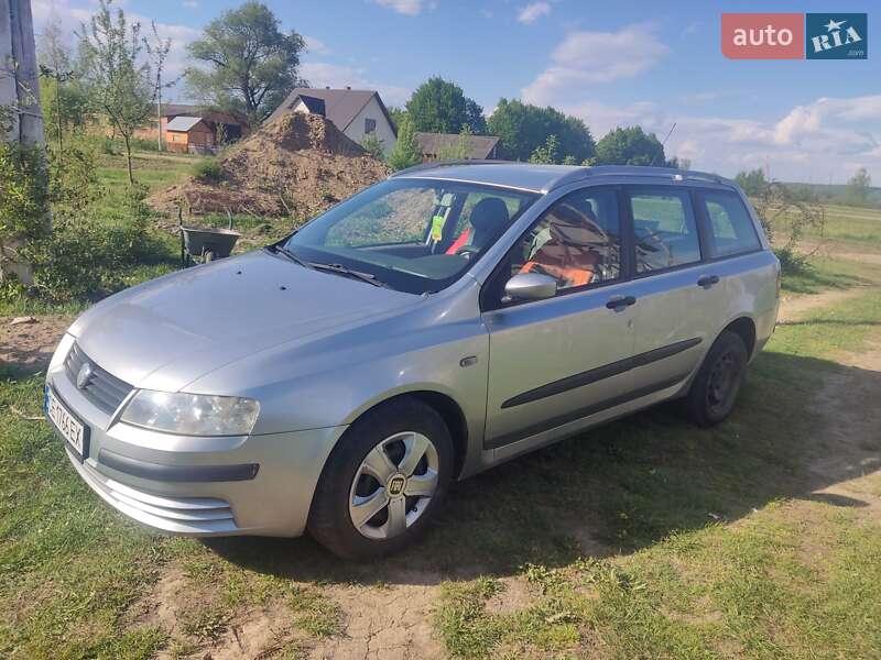 Универсал Fiat Stilo 2006 в Сторожинце