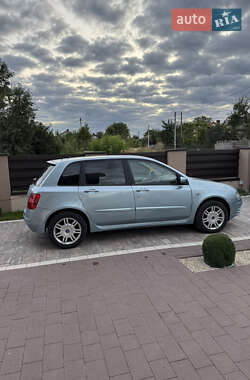 Хэтчбек Fiat Stilo 2004 в 