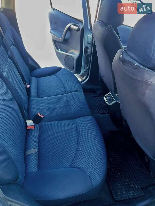Хэтчбек Fiat Stilo 2003 в Дубно