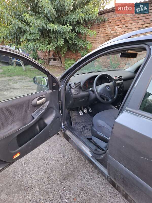 Универсал Fiat Stilo 2003 в Новом Буге