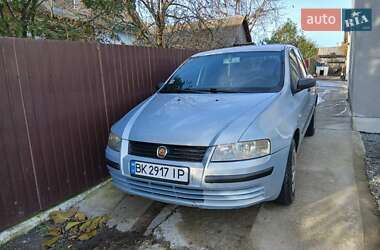 Хетчбек Fiat Stilo 2003 в Рівному