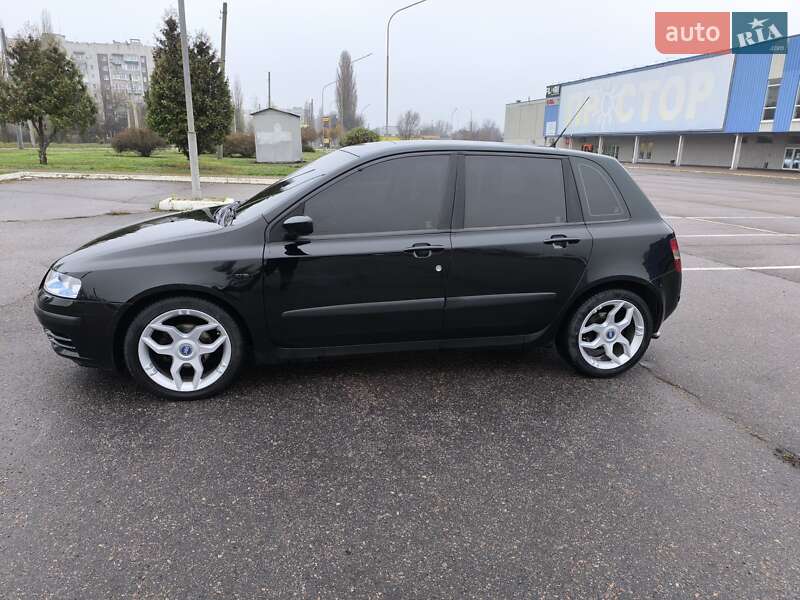 Хэтчбек Fiat Stilo 2002 в Кременчуге