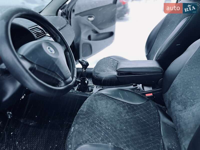 Хетчбек Fiat Stilo 2003 в Тернополі фото 17 Хетчбек Fiat Stilo 2003 в Тернополі