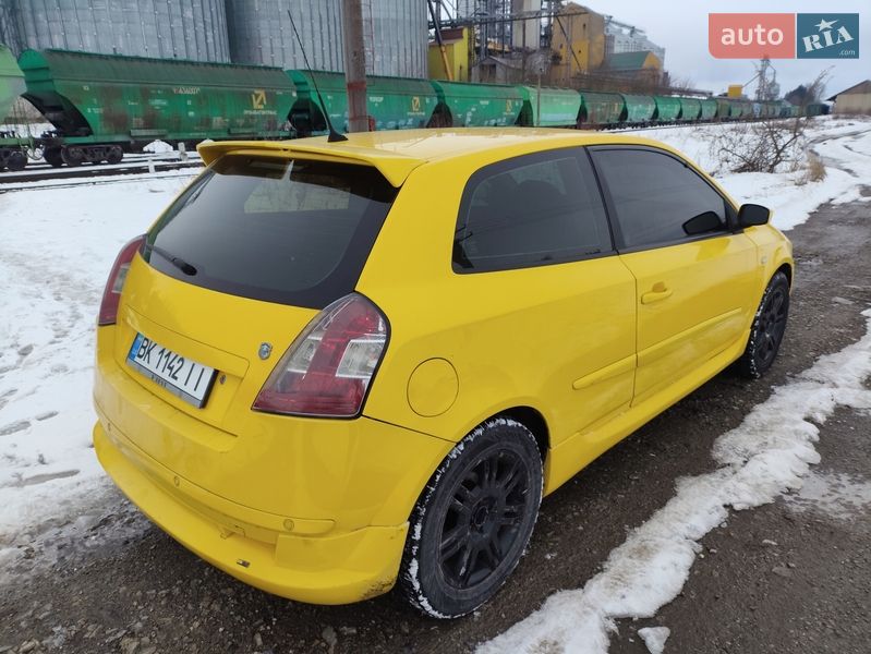 Хетчбек Fiat Stilo 2002 в Козові