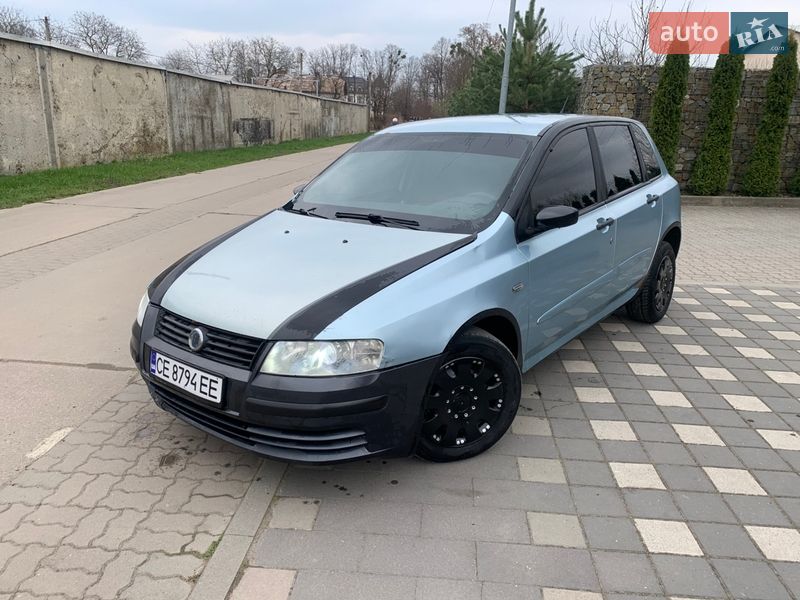 2005 Fiat Stilo, VIN ZFA19200000511415:plate — фото 1 (autoria)