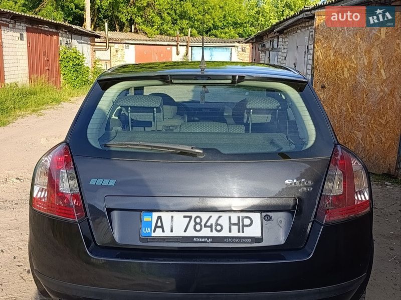 Хэтчбек Fiat Stilo 2003 в Глухове фото 3 Хэтчбек Fiat Stilo 2003 в Глухове