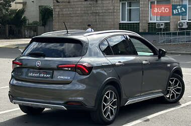 Хэтчбек Fiat Tipo Cross 2020 в 