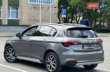 Хэтчбек Fiat Tipo Cross 2020 в 