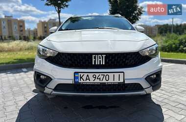 Хэтчбек Fiat Tipo Cross 2022 в 