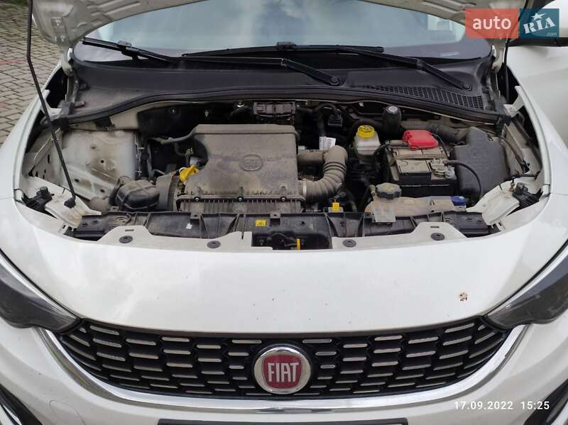 Седан Fiat Tipo 2019 в Львове