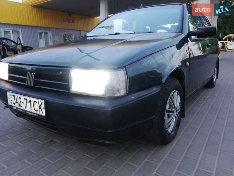 Хэтчбек Fiat Tipo 1989 в Смеле фото Хэтчбек Fiat Tipo 1989 в Смеле