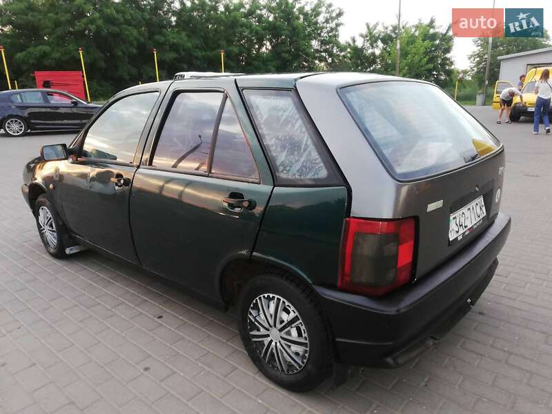 Хэтчбек Fiat Tipo 1989 в Смеле