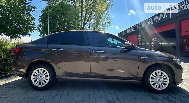 Седан Fiat Tipo 2019 в Чернівцях