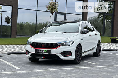 Седан Fiat Tipo 2019 в Ужгороді